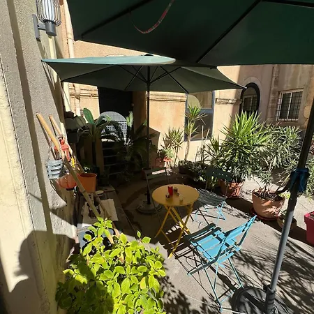 Apartment Au Coeur Historique De Narbonne